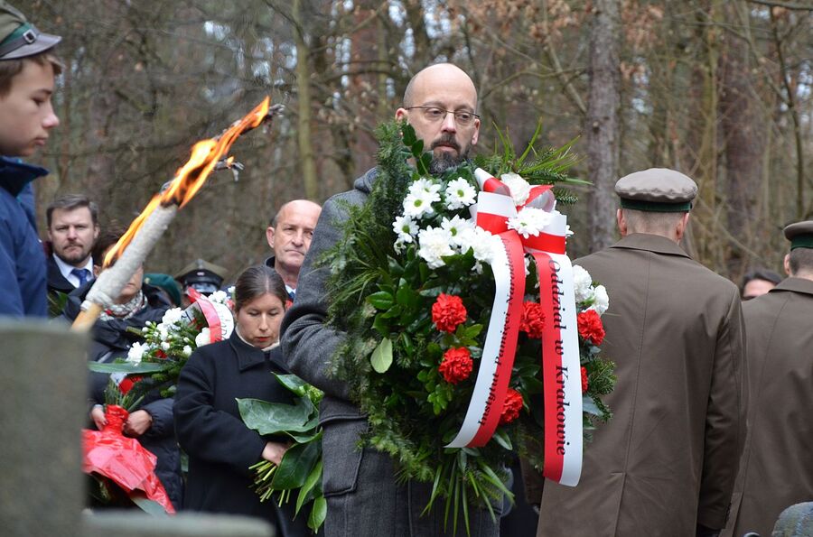 Uroczystość poświęcona ofiarom niemieckich egzekucji w Puszczy Niepołomickiej. Fot. Janusz Ślęzak (IPN)