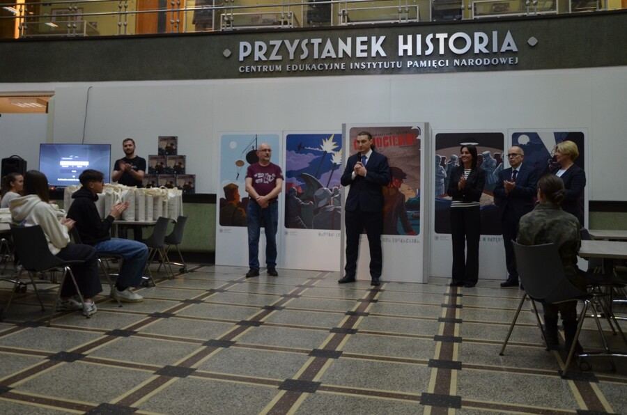 Premiera gry planszowej IPN „Cichociemni. Spadochroniarze AK”. Fot. Żaneta Wierzgacz (IPN)