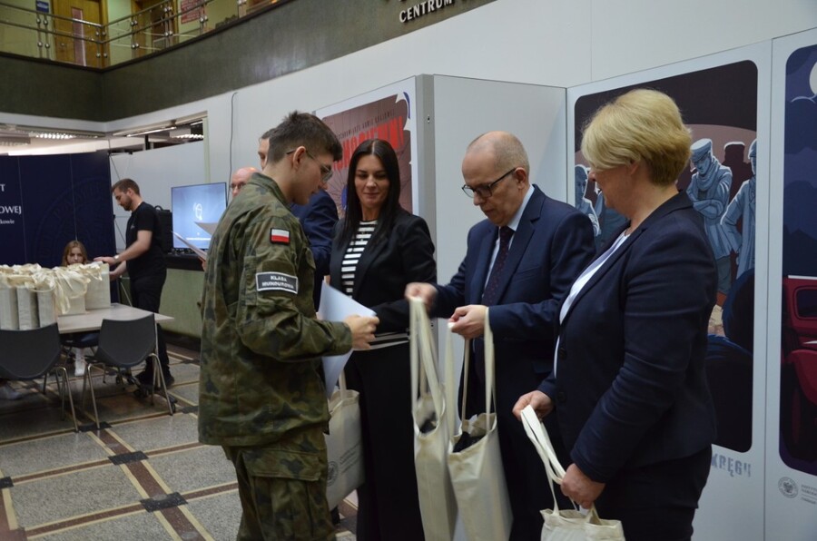 Premiera gry planszowej IPN „Cichociemni. Spadochroniarze AK”. Fot. Żaneta Wierzgacz (IPN)