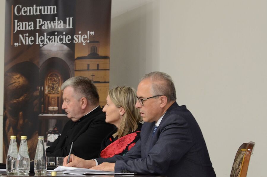 Dyskusja „Ks. Michał Rapacz. Kapłan, męczennik, ofiara komunizmu”. Fot. Janusz Ślęzak (IPN)