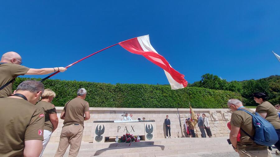Wyprawa szlakiem 2. Korpusu Polskiego we Włoszech. Fot. IPN
