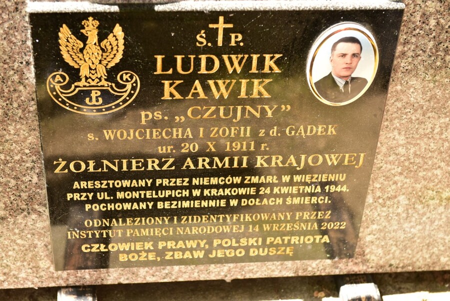 Uroczystości pogrzebowe Ludwika Kawika „Czujnego”. Fot. Żaneta Wierzgacz (IPN)