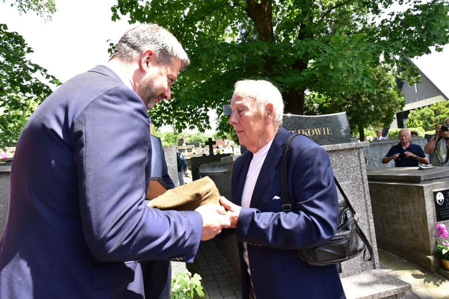 Uroczystości pogrzebowe Ludwika Kawika „Czujnego”. Fot. Żaneta Wierzgacz (IPN)