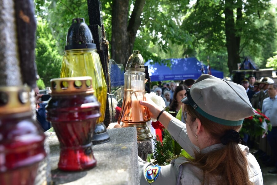 Uroczystości pogrzebowe Ludwika Kawika „Czujnego”. Fot. Żaneta Wierzgacz (IPN)