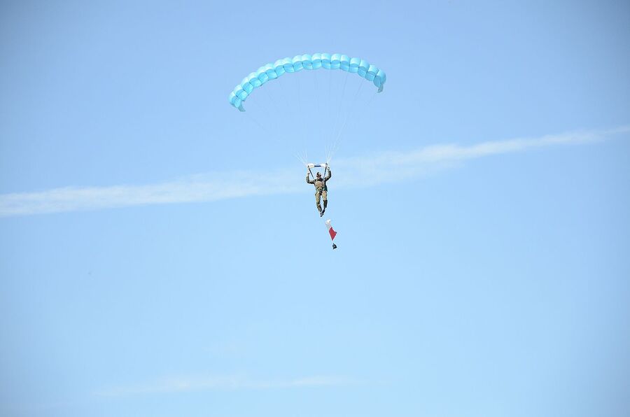 W Wierzbnie złożono hołd gen. Okulickiemu i cichociemnym. Fot. Filip Musiał (IPN)