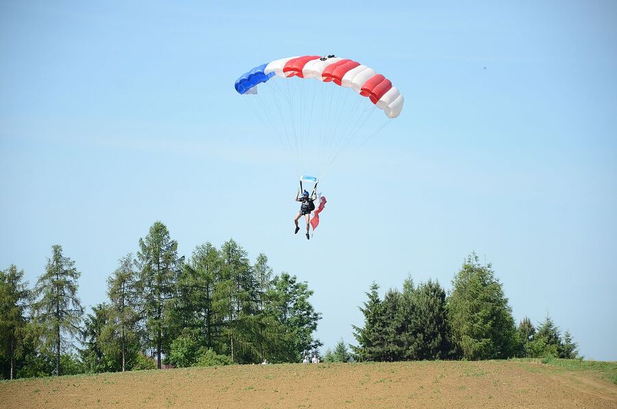 W Wierzbnie złożono hołd gen. Okulickiemu i cichociemnym. Fot. Filip Musiał (IPN)