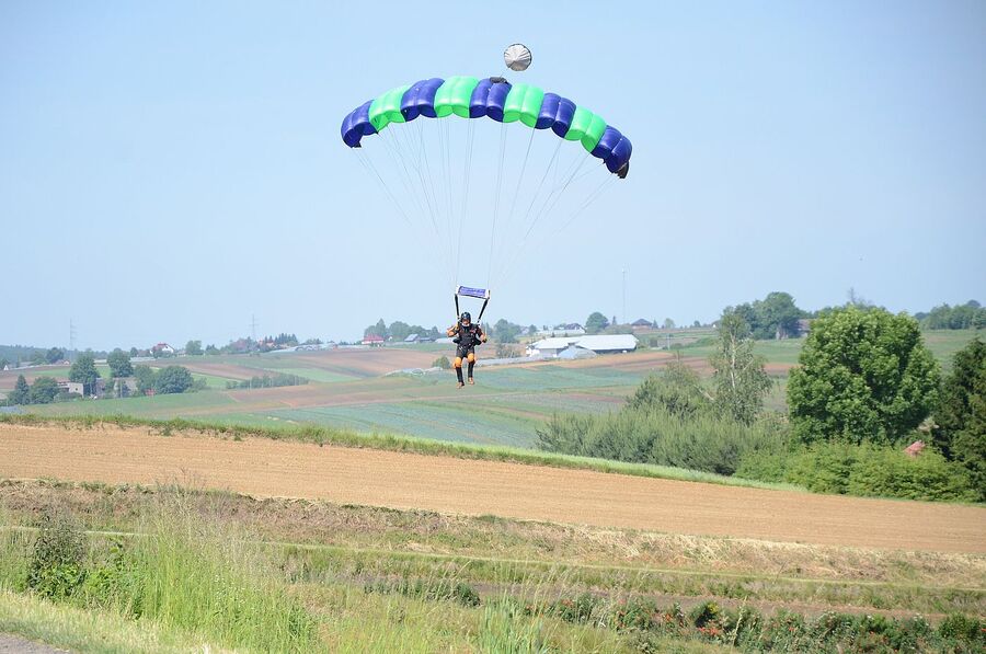 W Wierzbnie złożono hołd gen. Okulickiemu i cichociemnym. Fot. Filip Musiał (IPN)